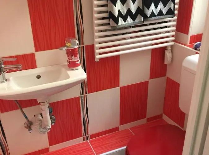 Apartament Voeroesmarty Ter